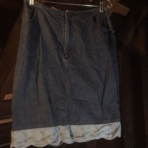 Fun summer denim skirt with embroidered ruffle